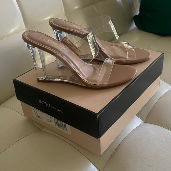 BCBGeneration Walina Lucite Wedge Sandal - Picture 3 of 7